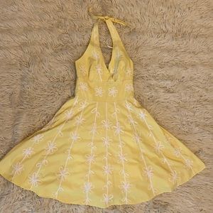 Charming yellow Lilly Pulitzer sun dress